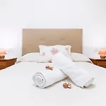 Home2book Cozy Near The In 公寓 *